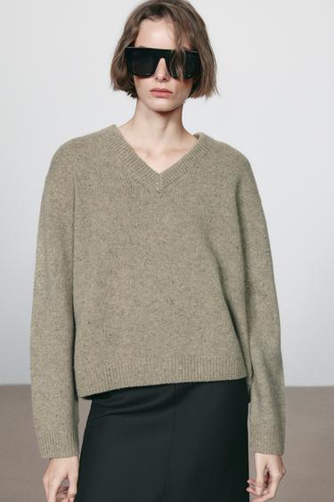 100% WOOL V-NECK SWEATER — Matte green 2