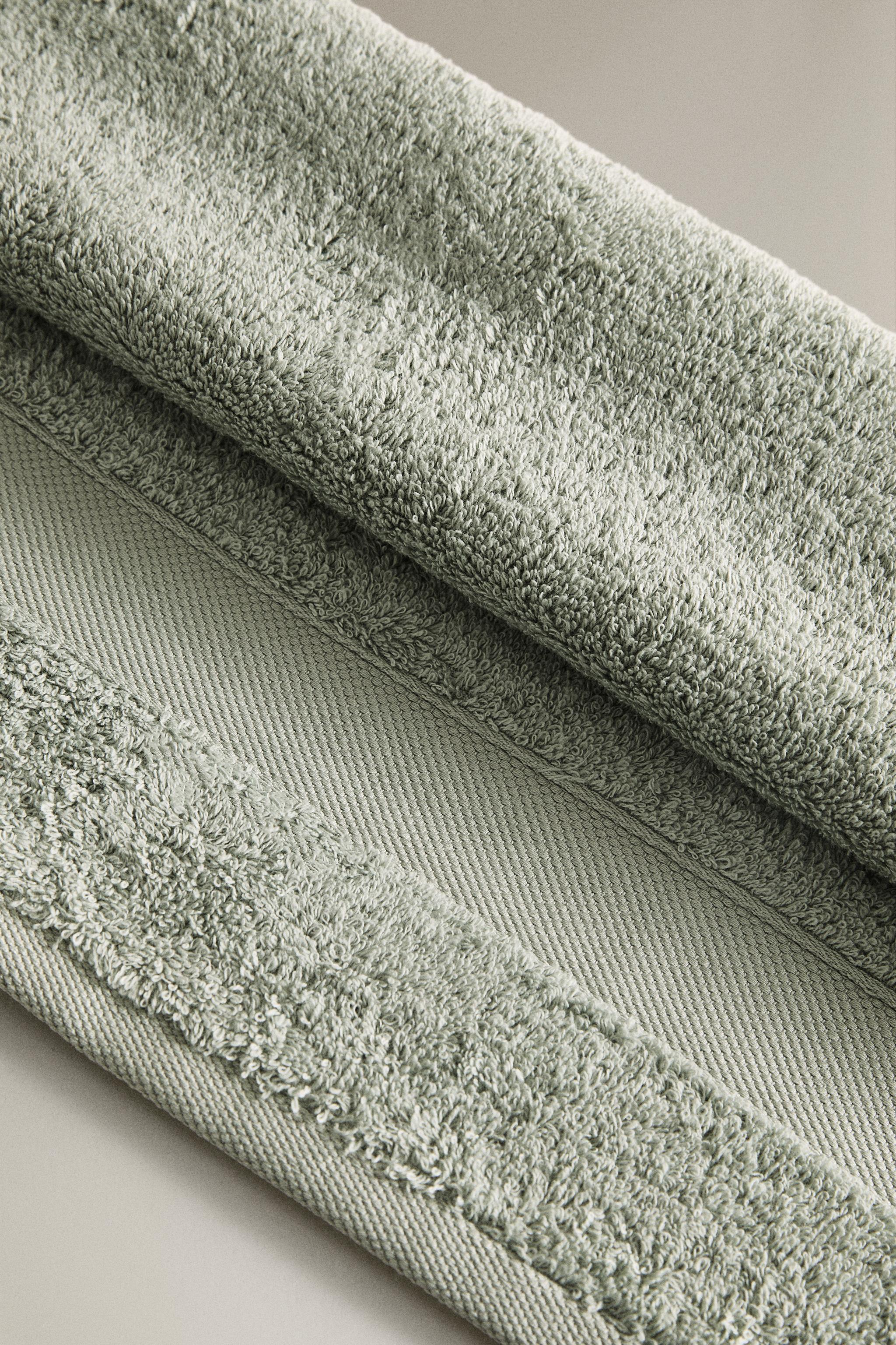 PREMIUM COTTON BATH TOWEL
