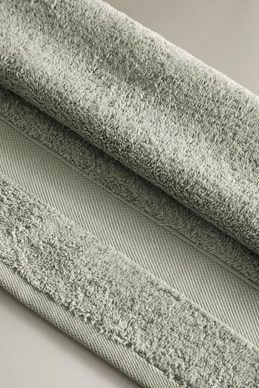 PREMIUM COTTON BATH TOWEL (600 GXM²) - Blue / Green by Zara - Image 3