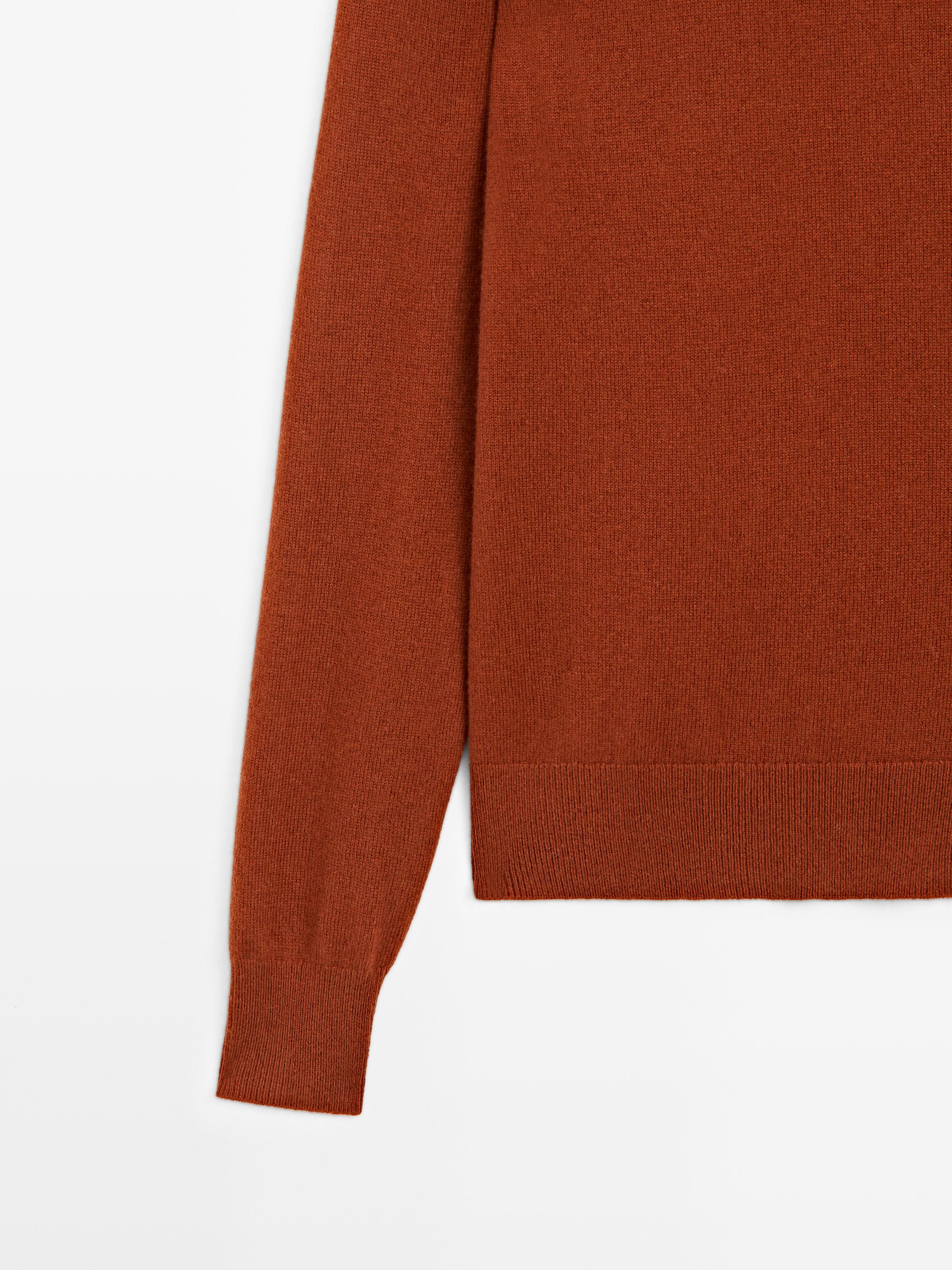 Pull en laine mélangée avec écharpe