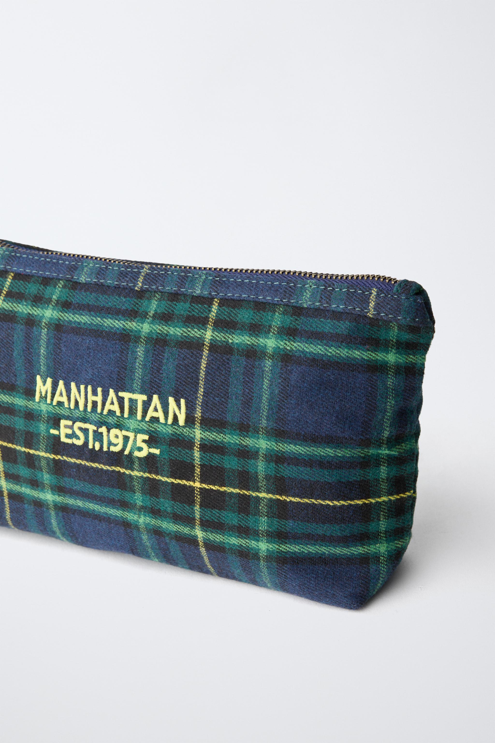 PLAID TOILETRY BAG
