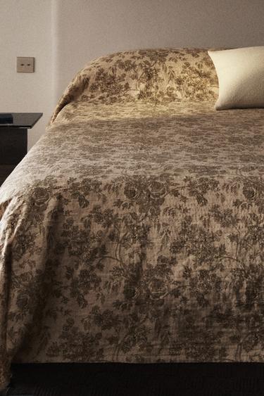 BLUMENQUILT AUS BAUMWOLLE UND LEINEN - Hellbeige von Zara