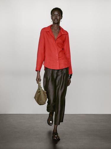 Camisa cuello abierto 100% lino - Rojo de Zara
