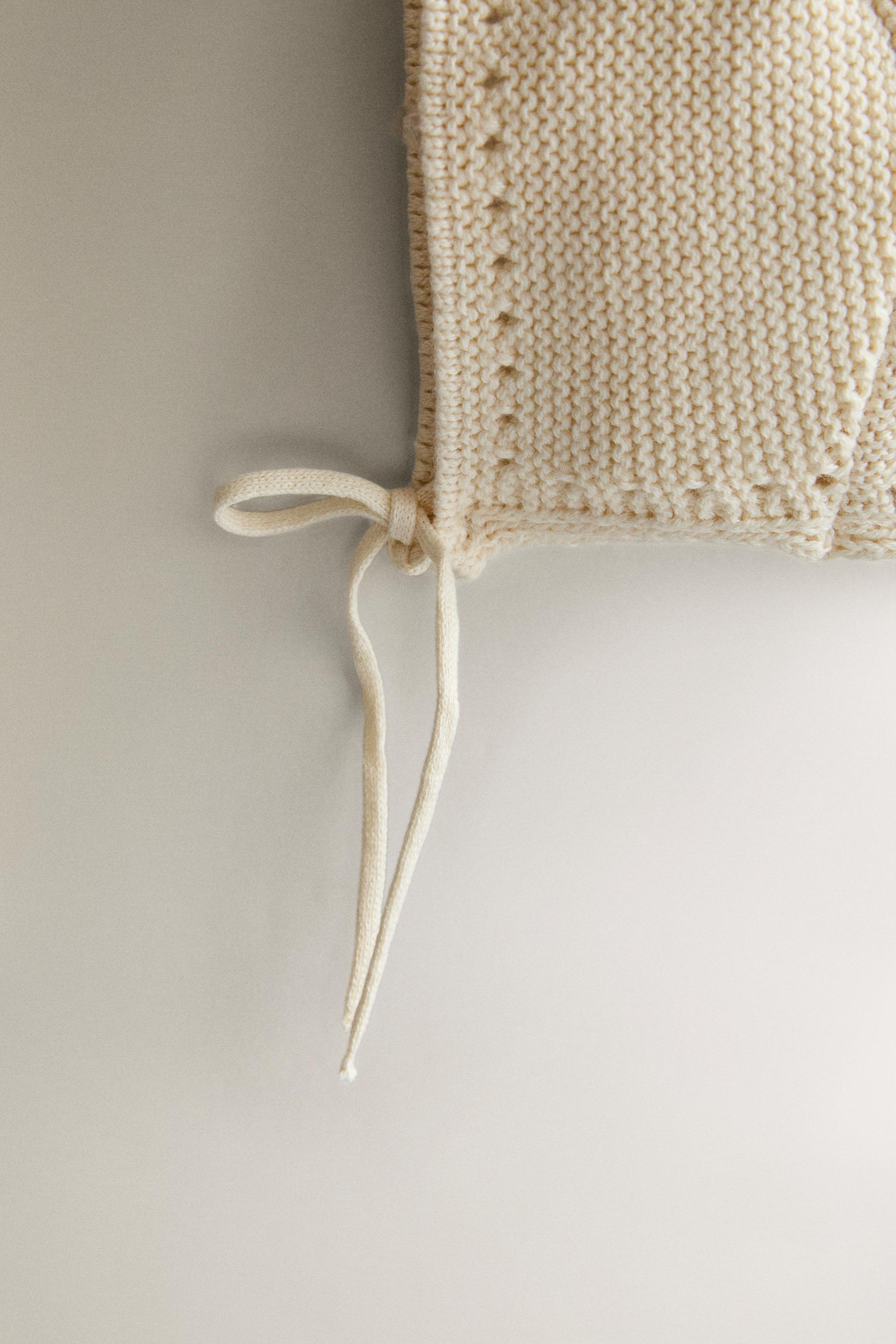 BABY KNIT BONNET