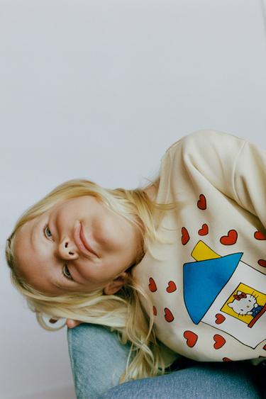 HELLO KITTY © SANRIO HOUSE SWEATSHIRT - Stone by Zara