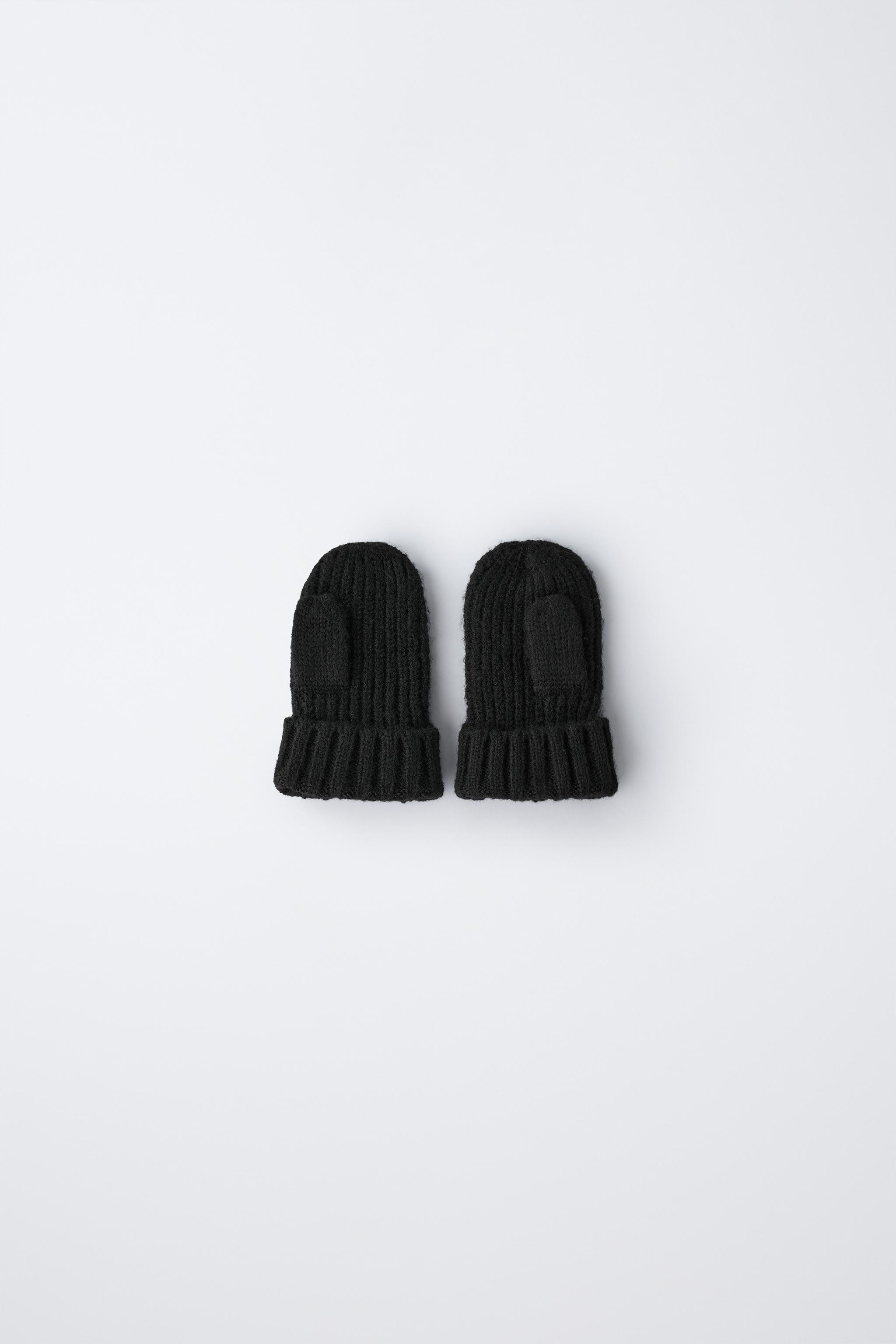 KNIT MITTENS