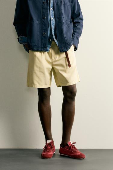 PLEATED REGULAR FIT BERMUDA SHORTS - Light yellow by Zara
