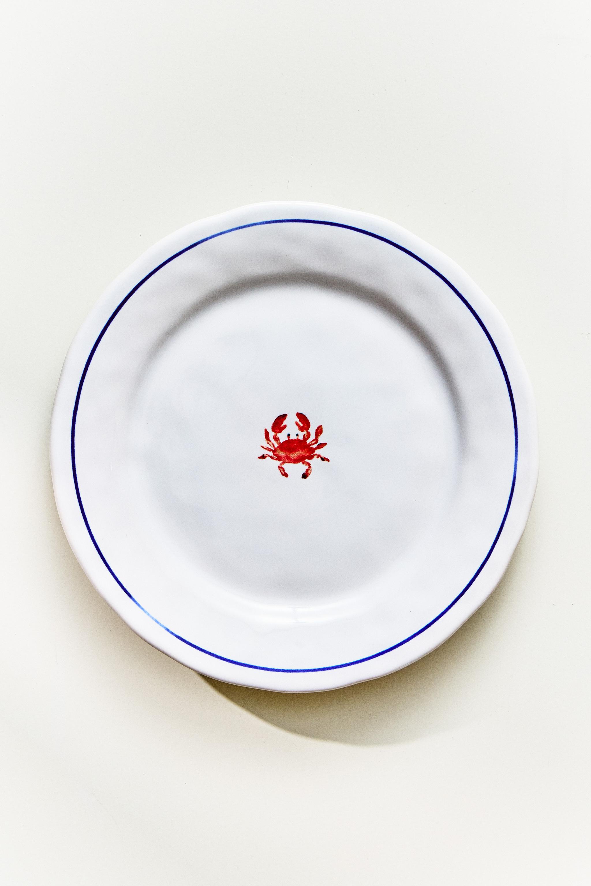 MARINE ANIMAL STONEWARE DESSERT PLATE — White / Red