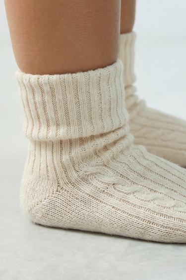 НОСКИ ИЗ СМЕСОВОЙ ШЕРСТИ — СВЕТЛО-БЕЖЕВЫЙ от Zara
