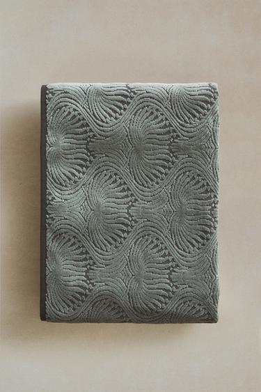 MOSAIC JACQUARD BATH TOWEL - Mid-green by Zara
