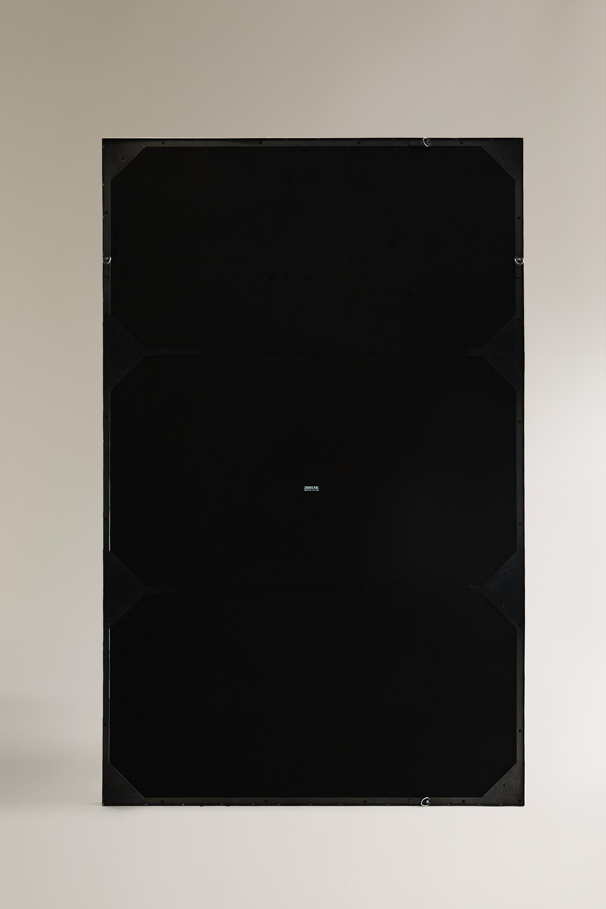 WALL MIRROR WITH SILVER FRAME