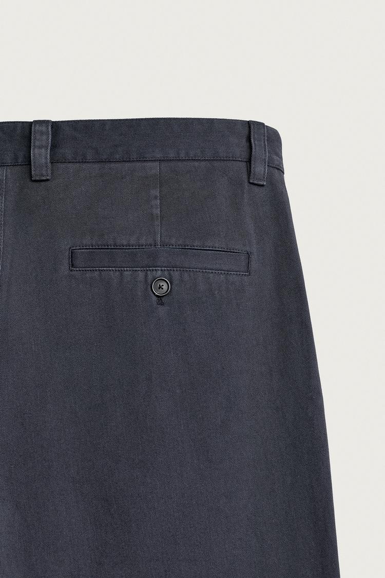 Pantalones chinos corte regular Aaron Levine x Zara 8