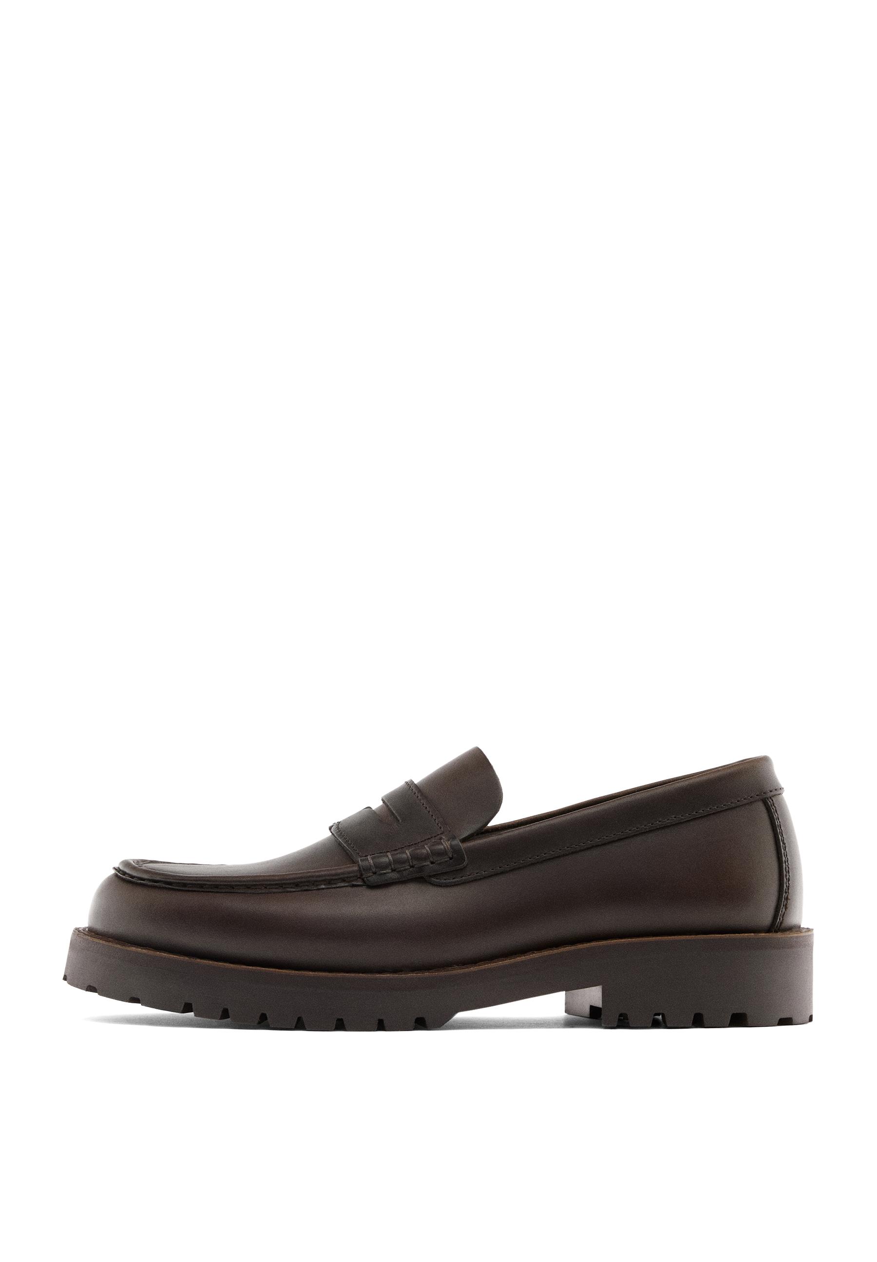 Moc toe loafers with track sole — Brown