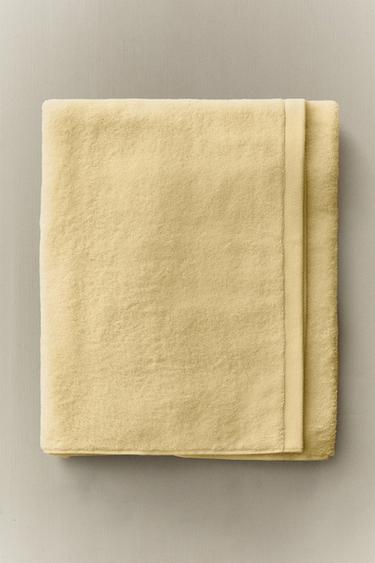 SERVIETTE DE BAIN UNIE EN COTON ÉPONGE (500 G/M²) - Jaune clair de Zara