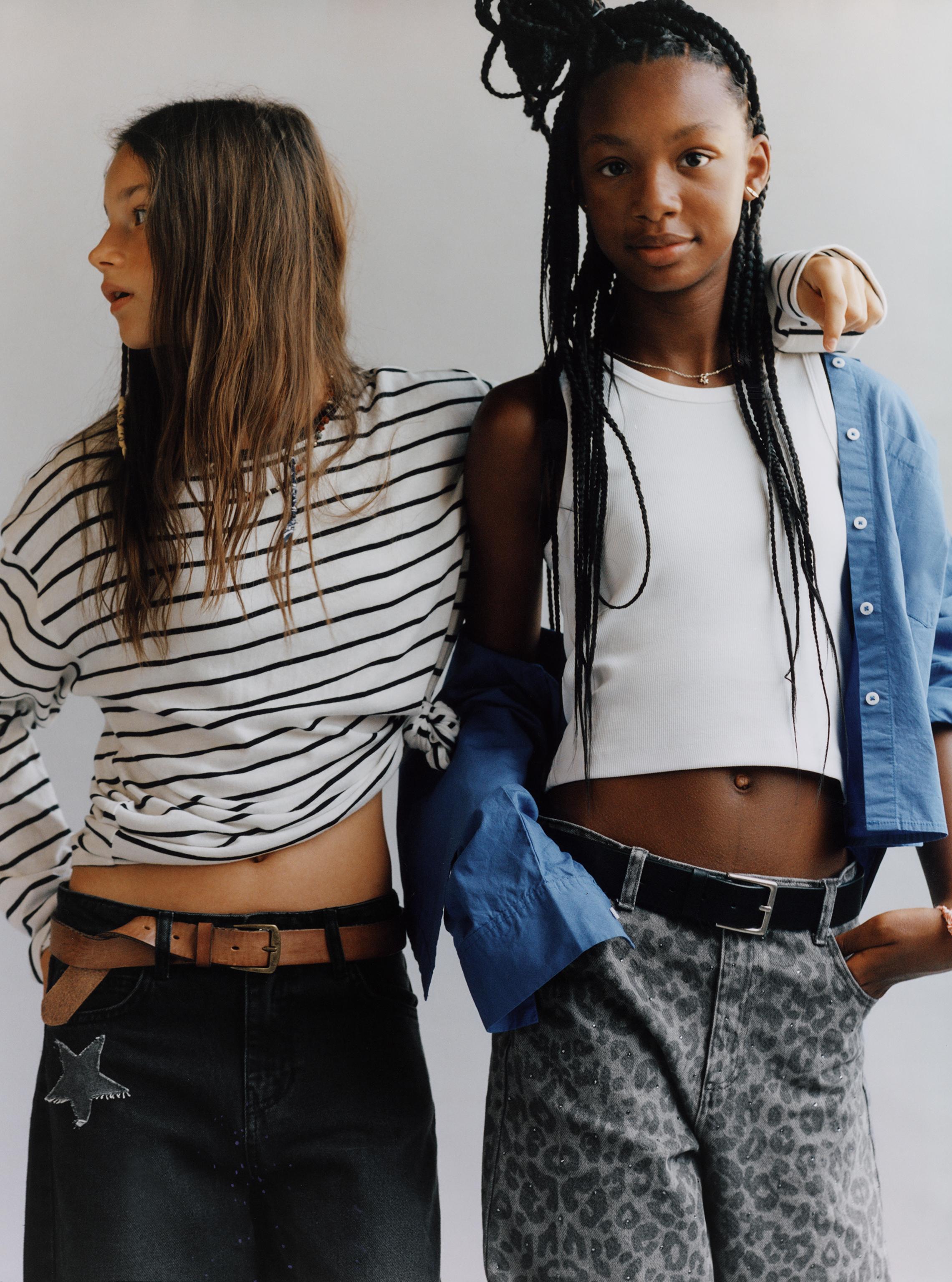 Star Patch Barrel Jeans — Gray