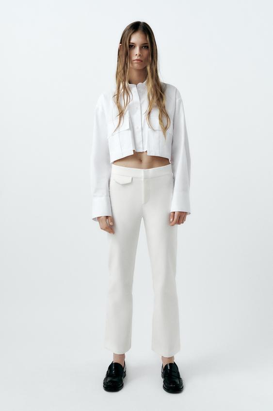 Oq külotli kotiba uning taytlari suratini yechib oladi Oq külotli kotiba uning taytlari suratini yechib oladi