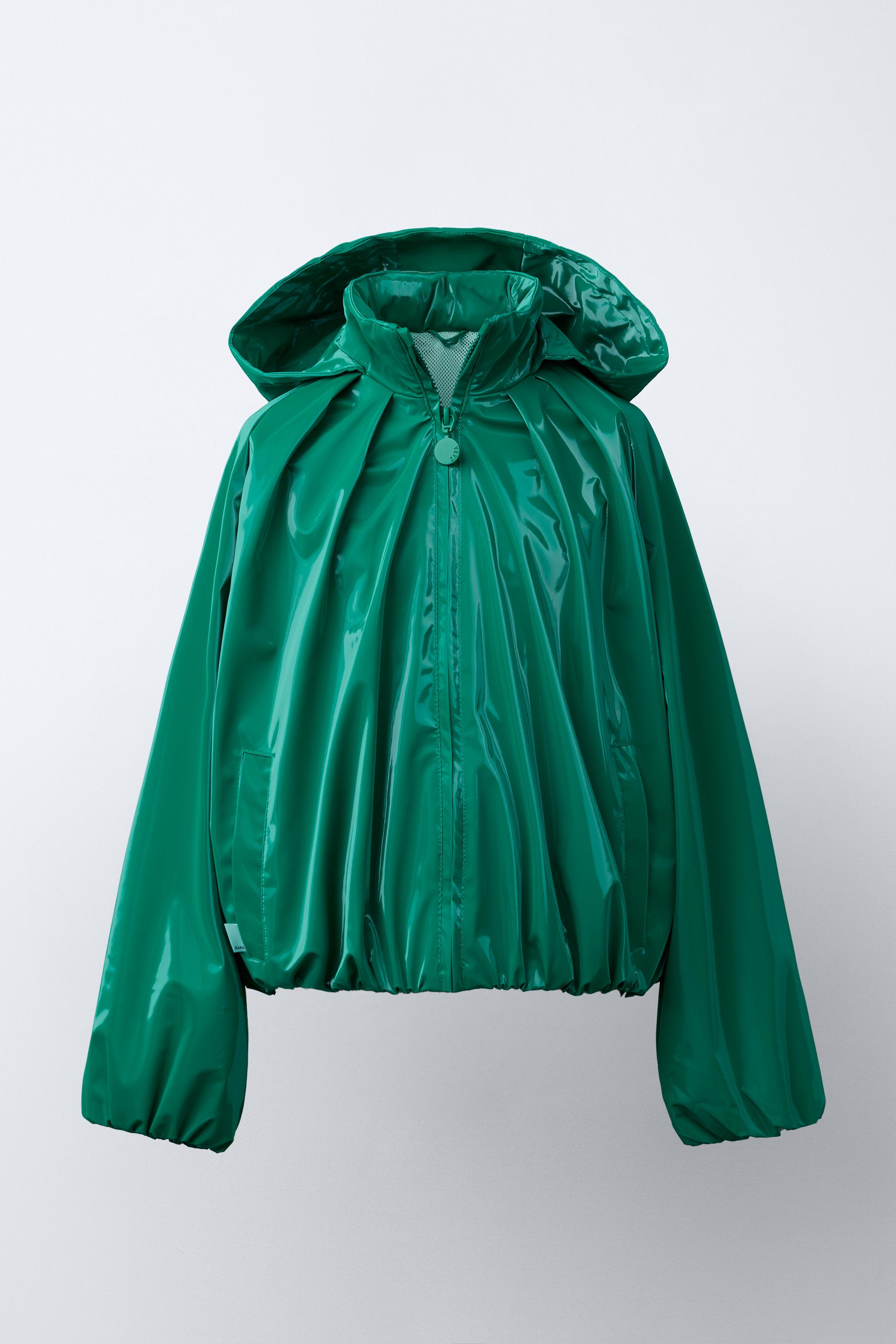 SHINY WATER-RESISTANT RAINCOAT
