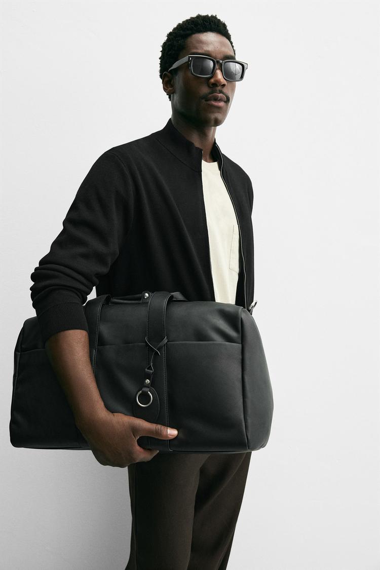MULTIFUNCTIONAL SPORTS DUFFLE BAG