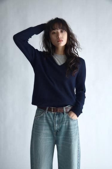 100% EXTRA-SOFT WOOL V-NECK JUMPER - Navy blue by Zara