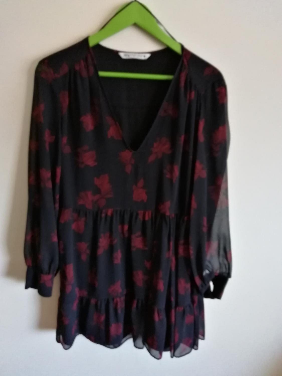 RUFFLED PRINTED DRESS