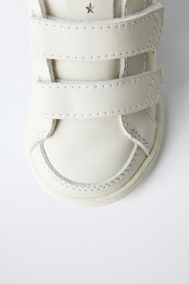TENNIS EN CUIR À BRIDES BAREFOOT - Blanc de Zara - Image 3