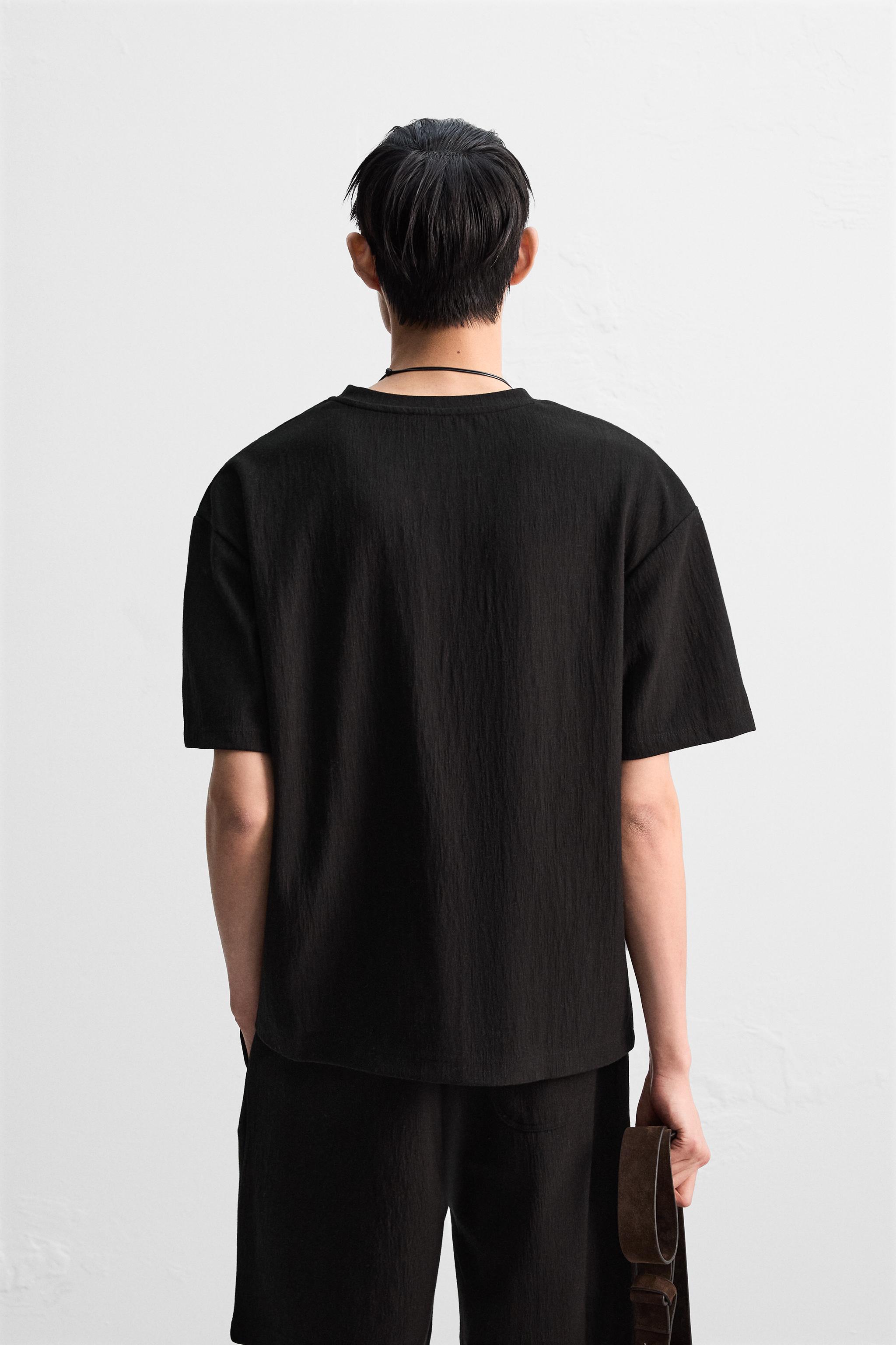 リラックスフィット テクスチャー素材Tシャツ - ブラック | ZARA