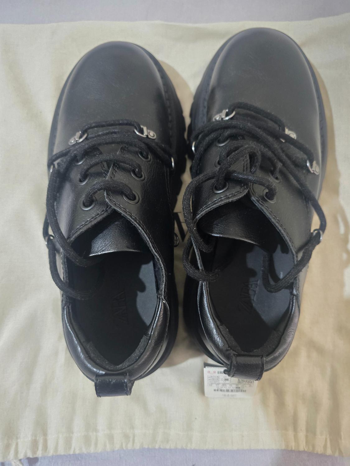 MULTI-EYELET CHUNKY SHOES - Image 9