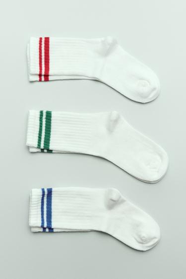LOT DE TROIS PAIRES DE CHAUSSETTES LONGUES À RAYURES - Blanc de Zara