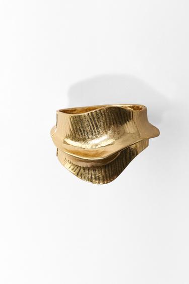 IRREGULAR METAL BRACELET - Golden by Zara