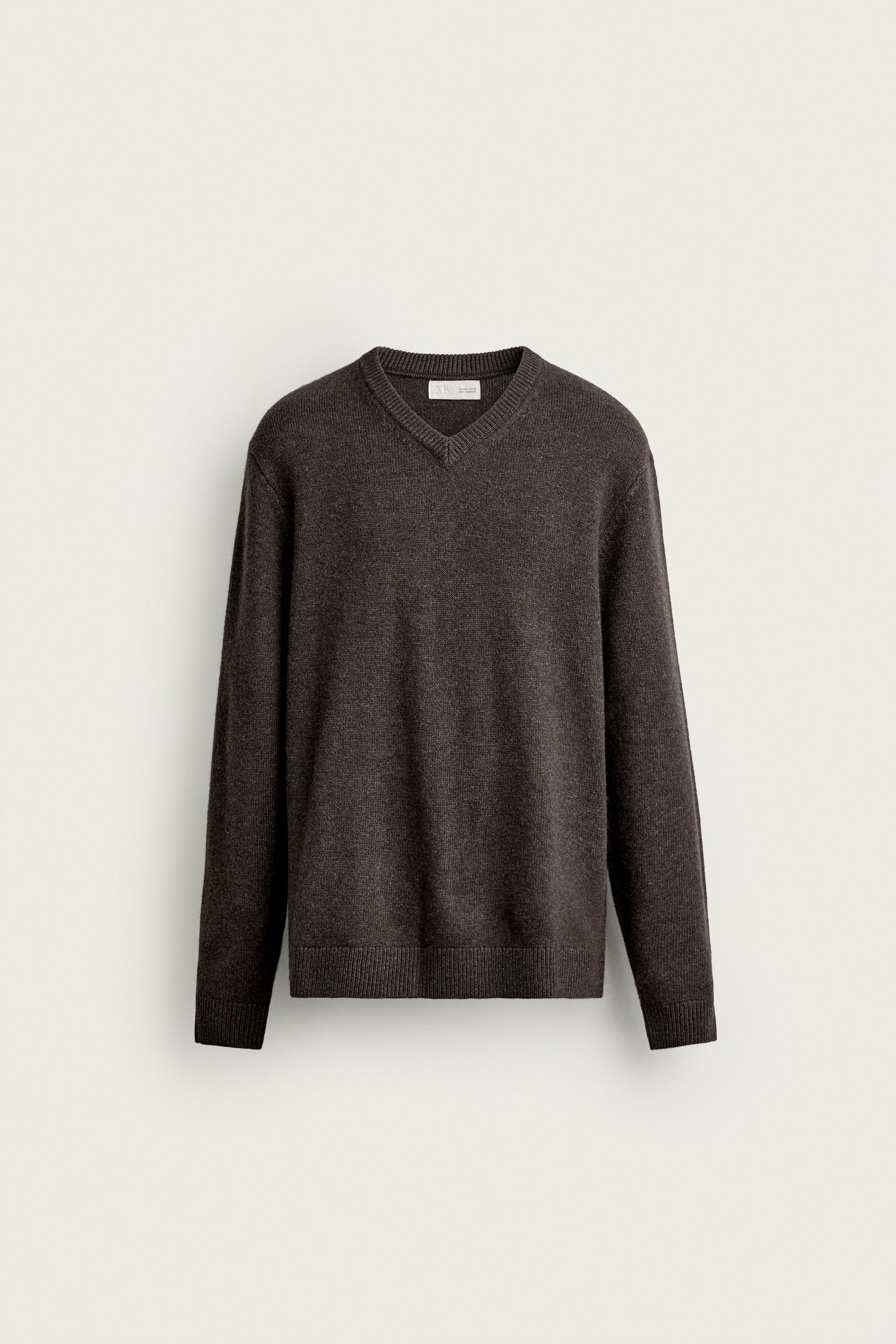 WOOL BLEND V-NECK SWEATER