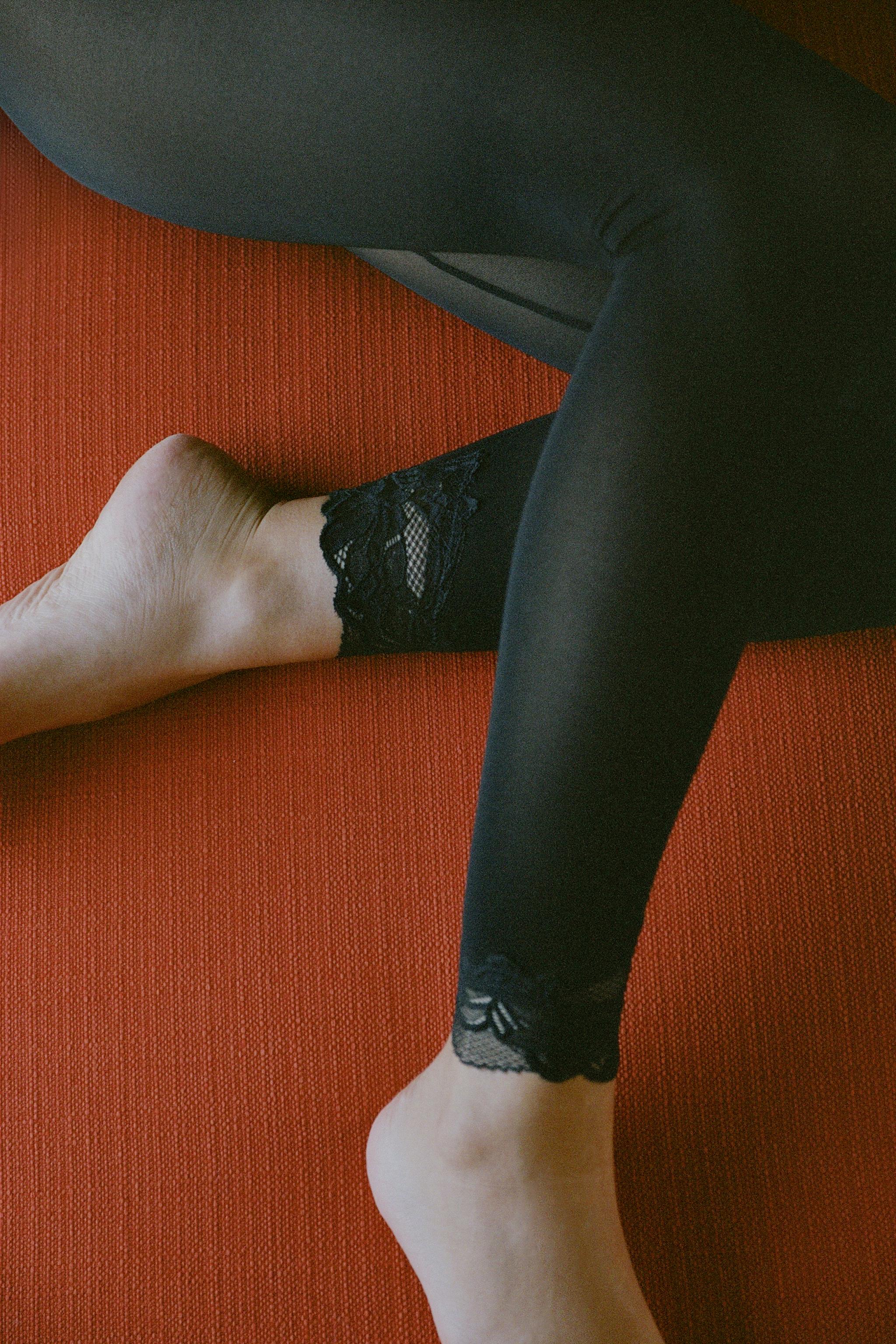 LACE-TRIM LEGGINGS
