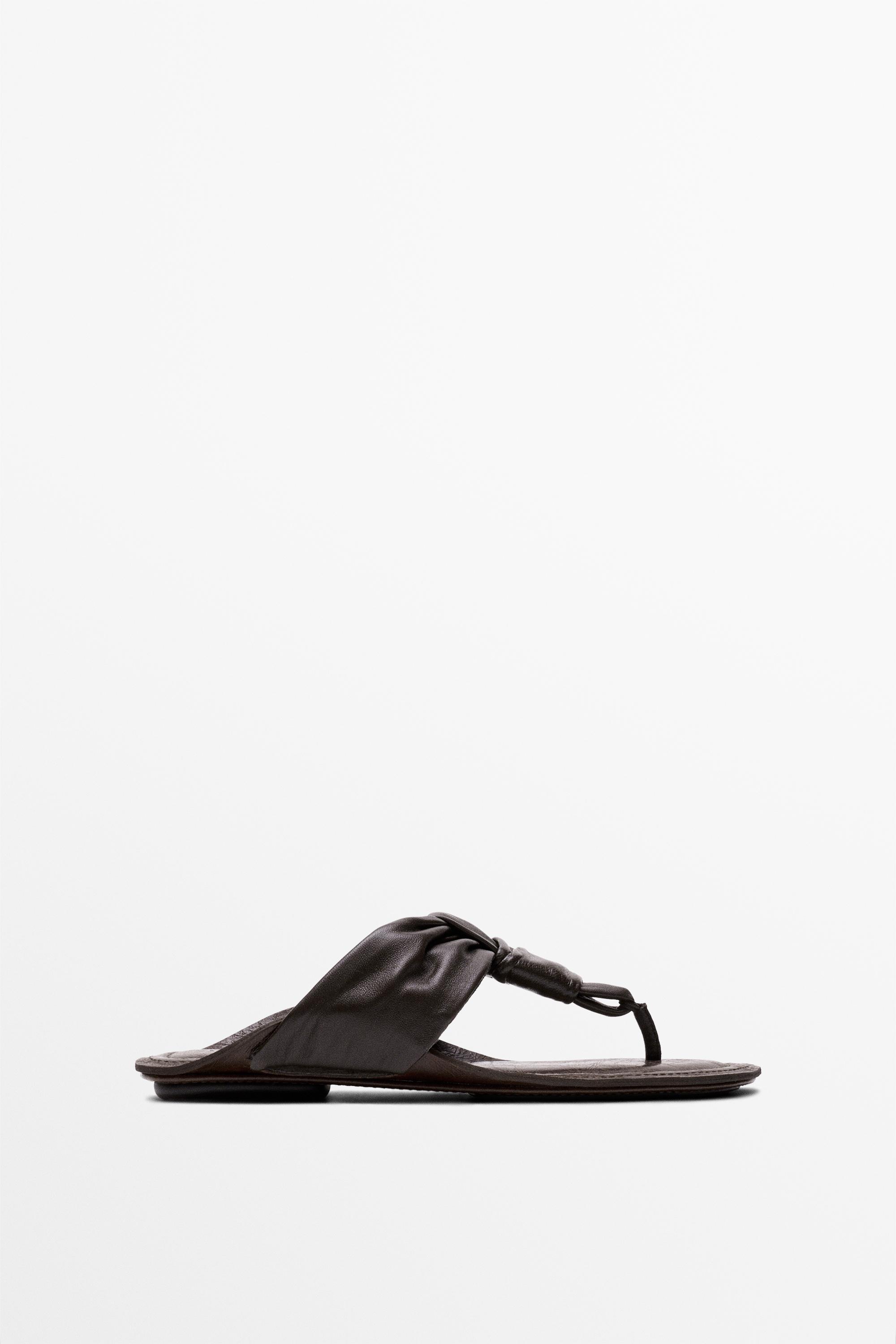 Gathered leather sandals with knot