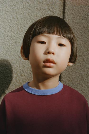 חבילת שתי חולצות חלקות עם הדפס - חום־אדמדם של Zara