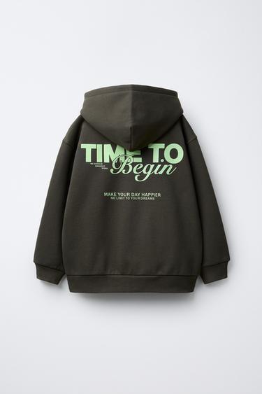 SUDADERA CAPUCHA ESTAMPADO TEXTO RELIEVE - KAKI OSCURO de Zara
