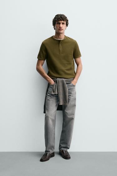 TEXTURED HENLEY COLLAR T-SHIRT - Khaki by Zara