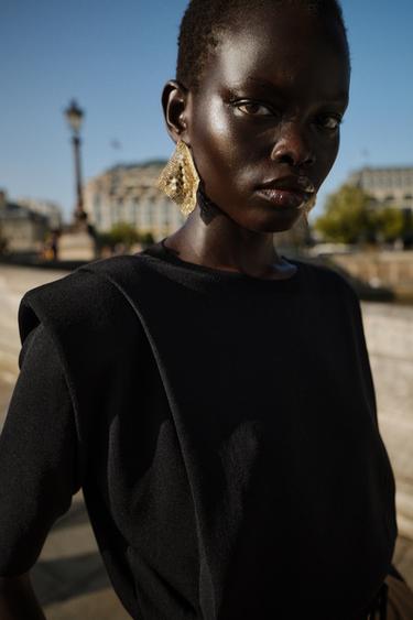 BOUCLES D'OREILLES MAILLE MÉTALLIQUE - Doré de Zara - Image 1