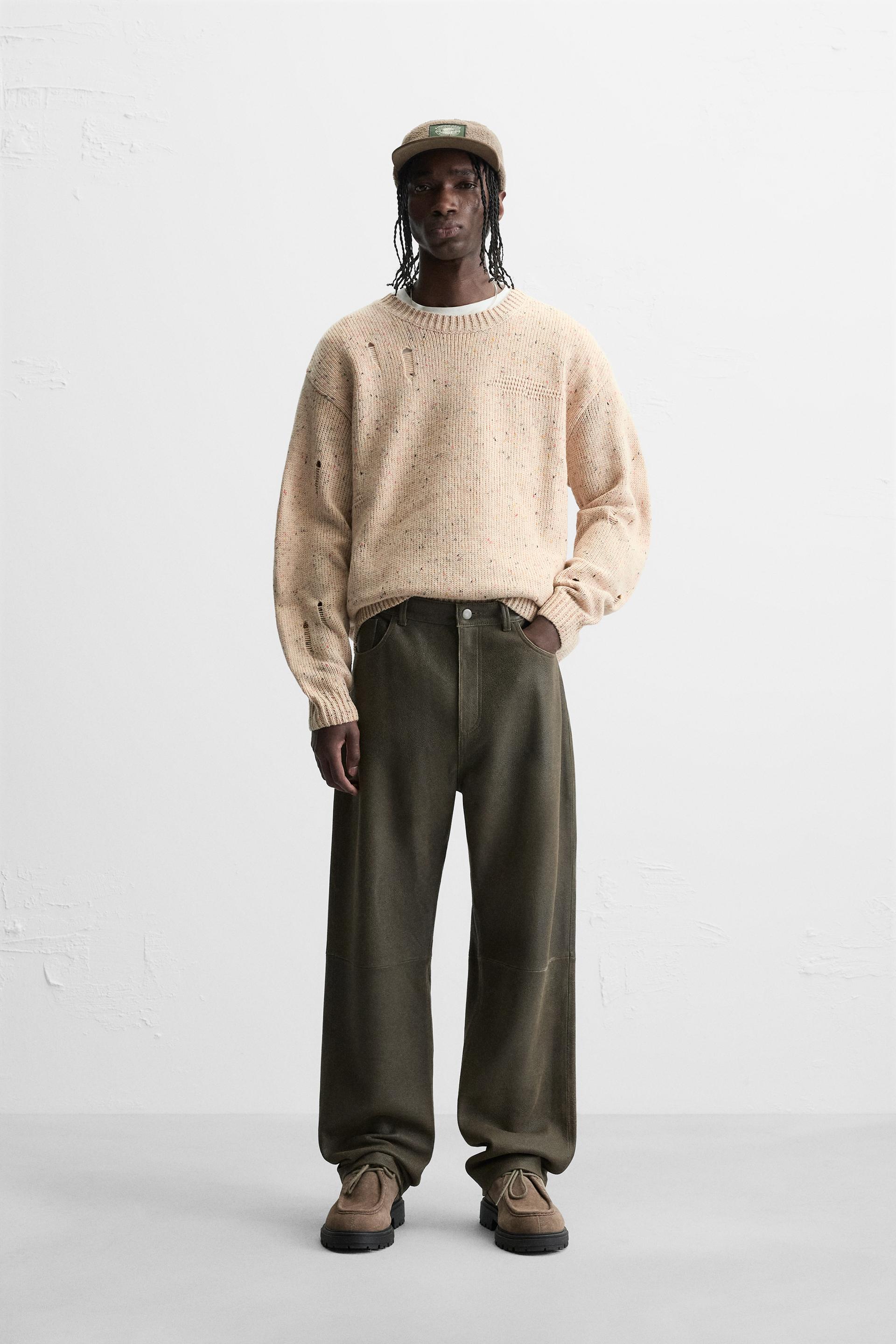 RIPPED EFFECT BUTTONED SWEATER