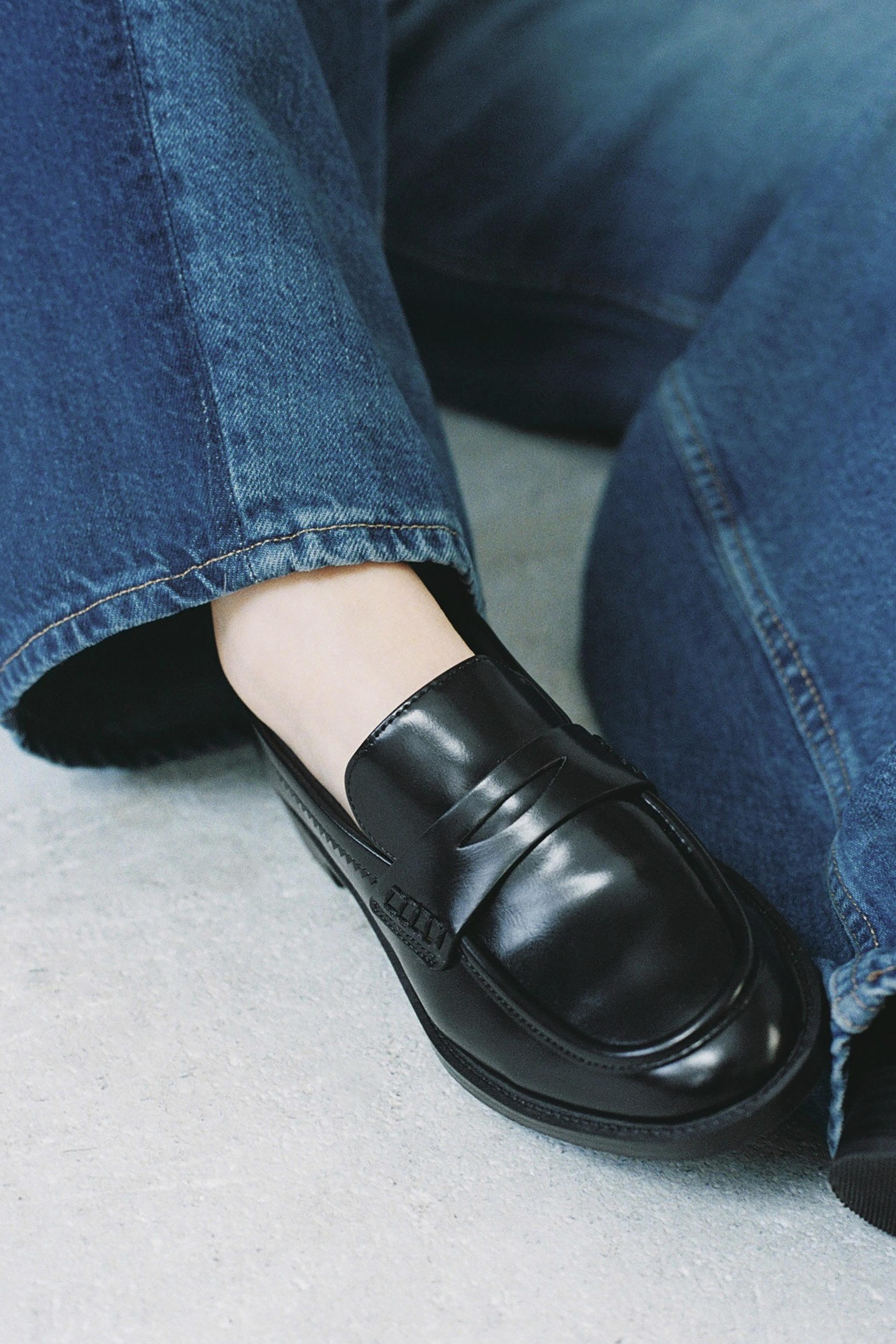 ローファーシューズ - ブラック | ZARA Japan / 日本