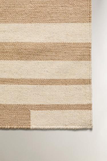 TAPIS CONTRASTANT - Beige clair de Zara - Image 1