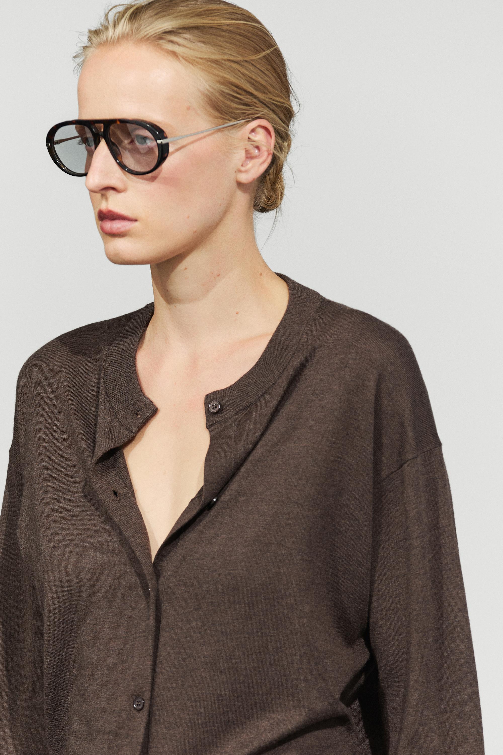 Long knit buttoned cardigan