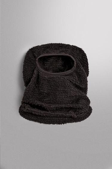 FAUX FUR TEXTURED FLEECE SKI BALACLAVA - Dark brown by Zara