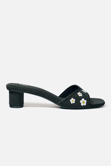 FLORAL SANDALS - Black by Zara