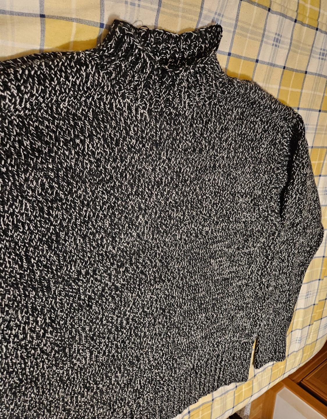 TWISTED YARN KNIT SWEATER WITH VENT AT THE HEM - Image 5