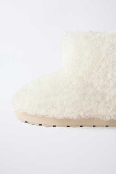 BOTTES DE NEIGE EFFET FOURRURE - Blanc écru de Zara - Image 5