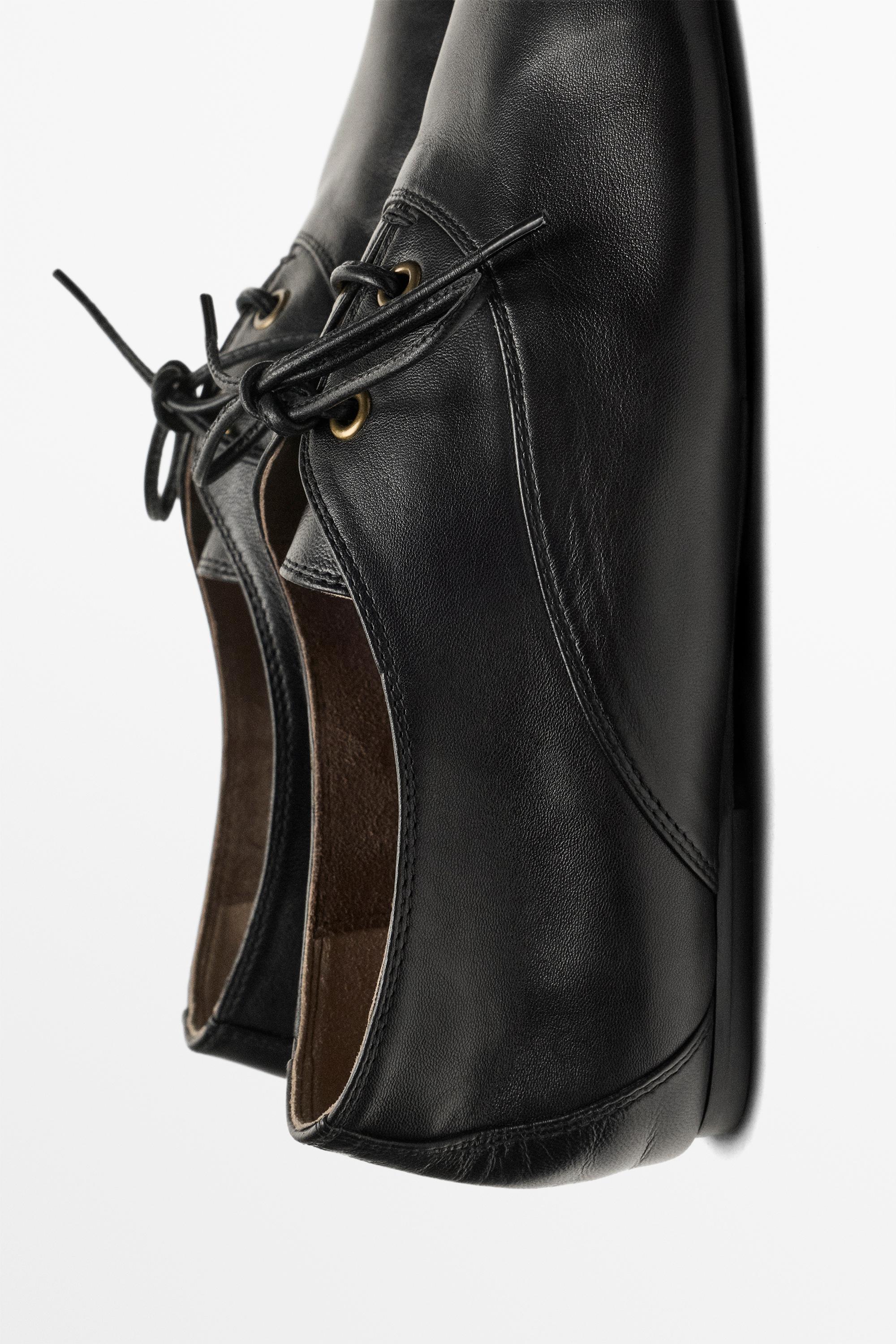 Soft leather lace-up shoe