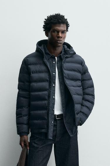 ЛЕГКАЯ СТЕГАНАЯ КУРТКА С ВОДООТТАЛКИВАЮЩИМ ЭФФЕКТОМ — МОРСКОЙ ТЕМНО-СИНИЙ от Zara