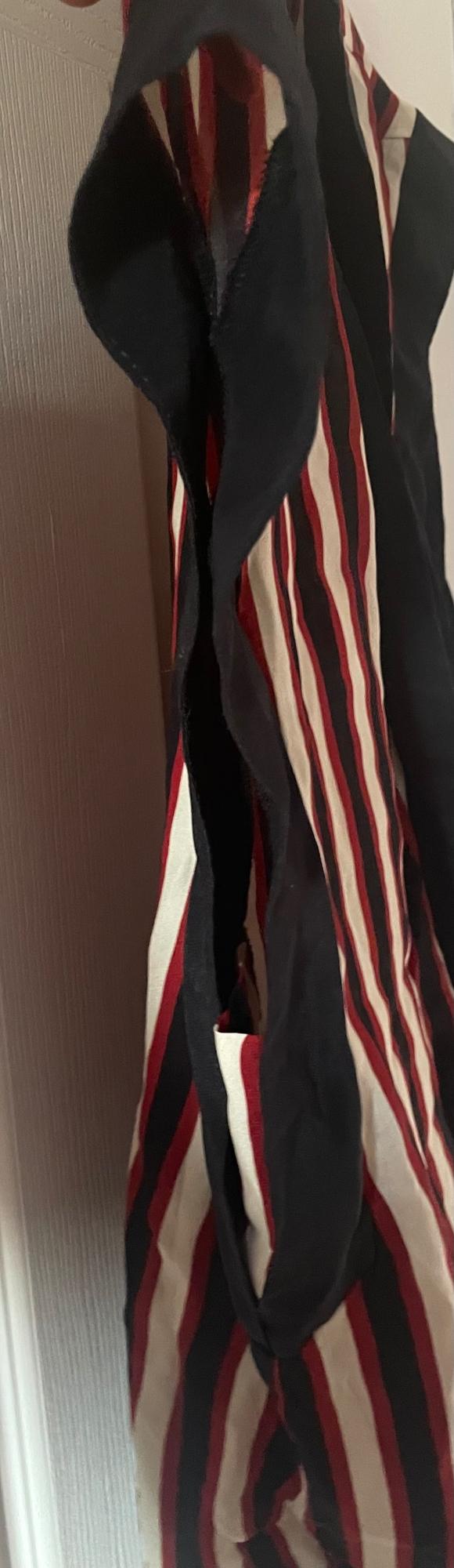 BRAND NEW WITHOUT TAG, NEVER WORN ZARA 100 SILK HIGH LOW BLOUSE. IN COLORS RED, BLACK, AND WHITE. SIZE SMALL. - Image 9