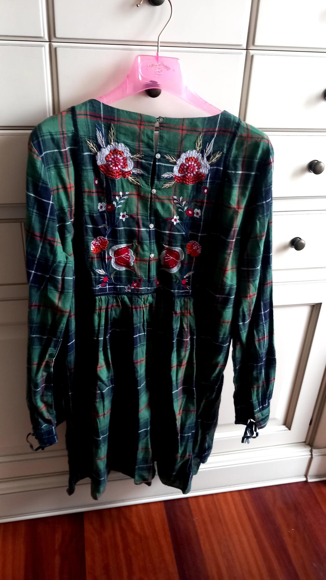 CHECKED DRESS WITH FLORAL EMBROIDERY - Image 3