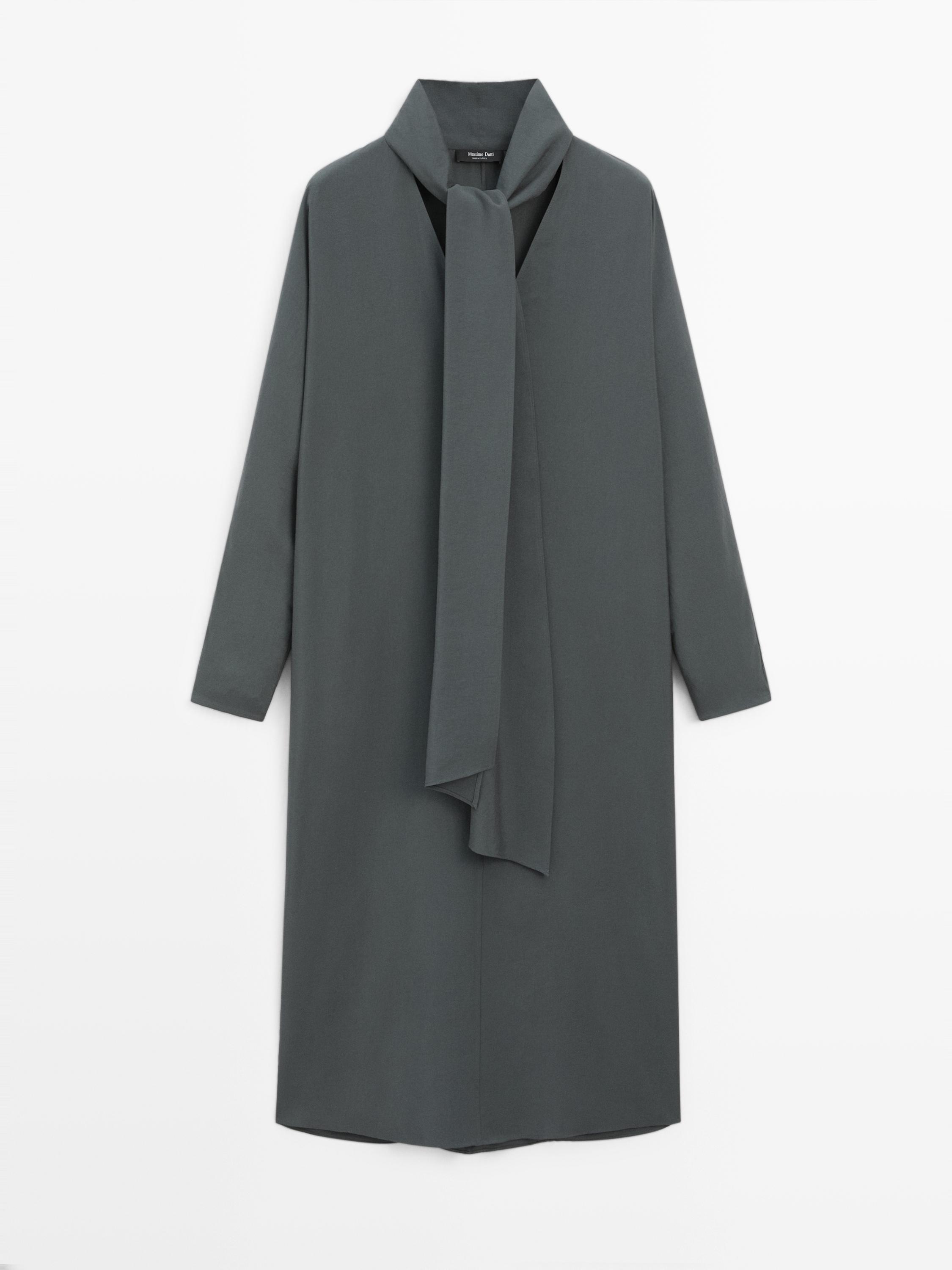 V-neckline midi dress with tie detail