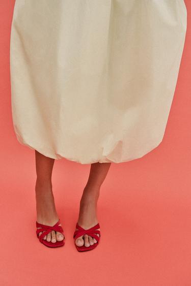 Sandalias de tacón de cuero